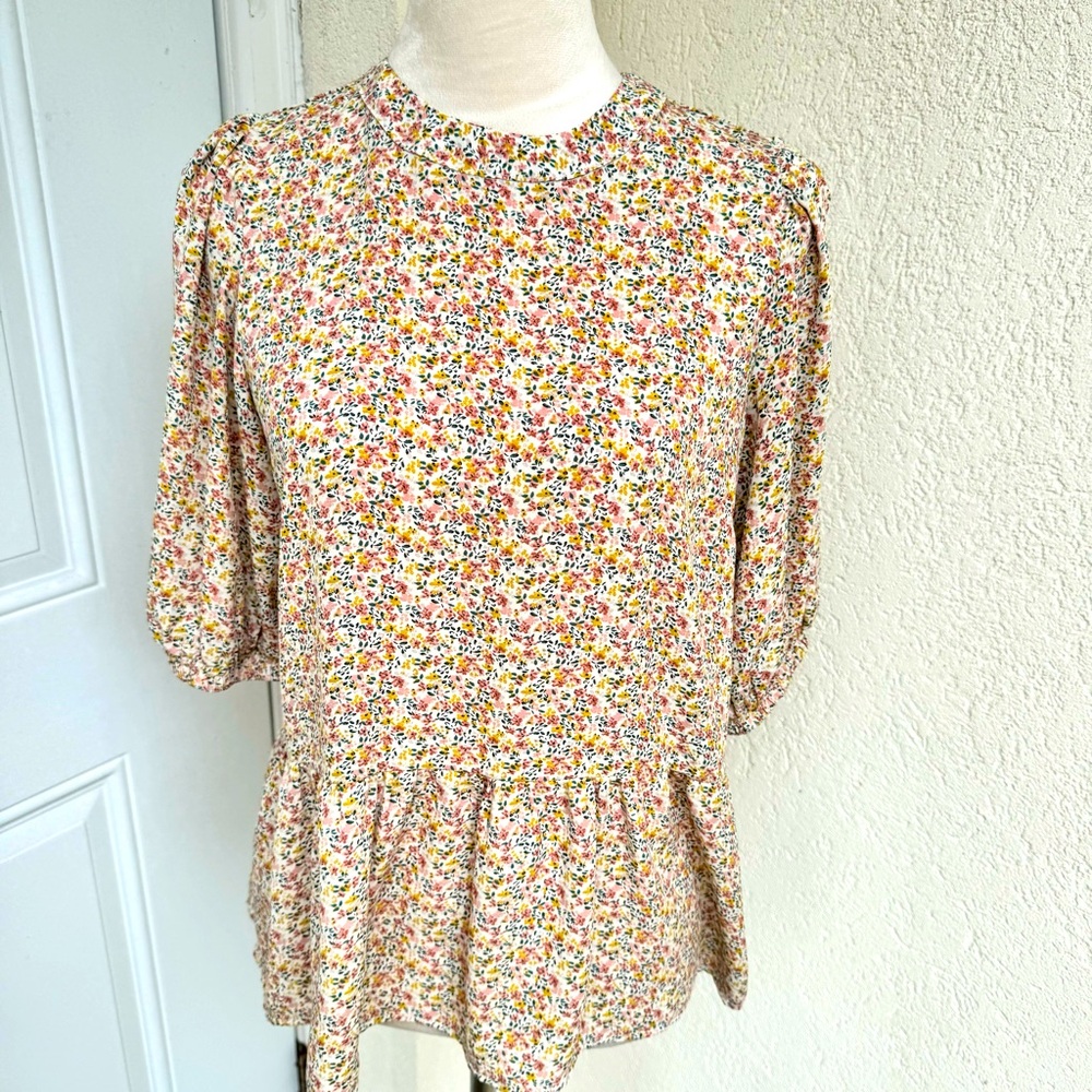 SIENNA SKY. Floral Top. 3/4 Sleeves, elasticated cuffs. Small. Round neckline…